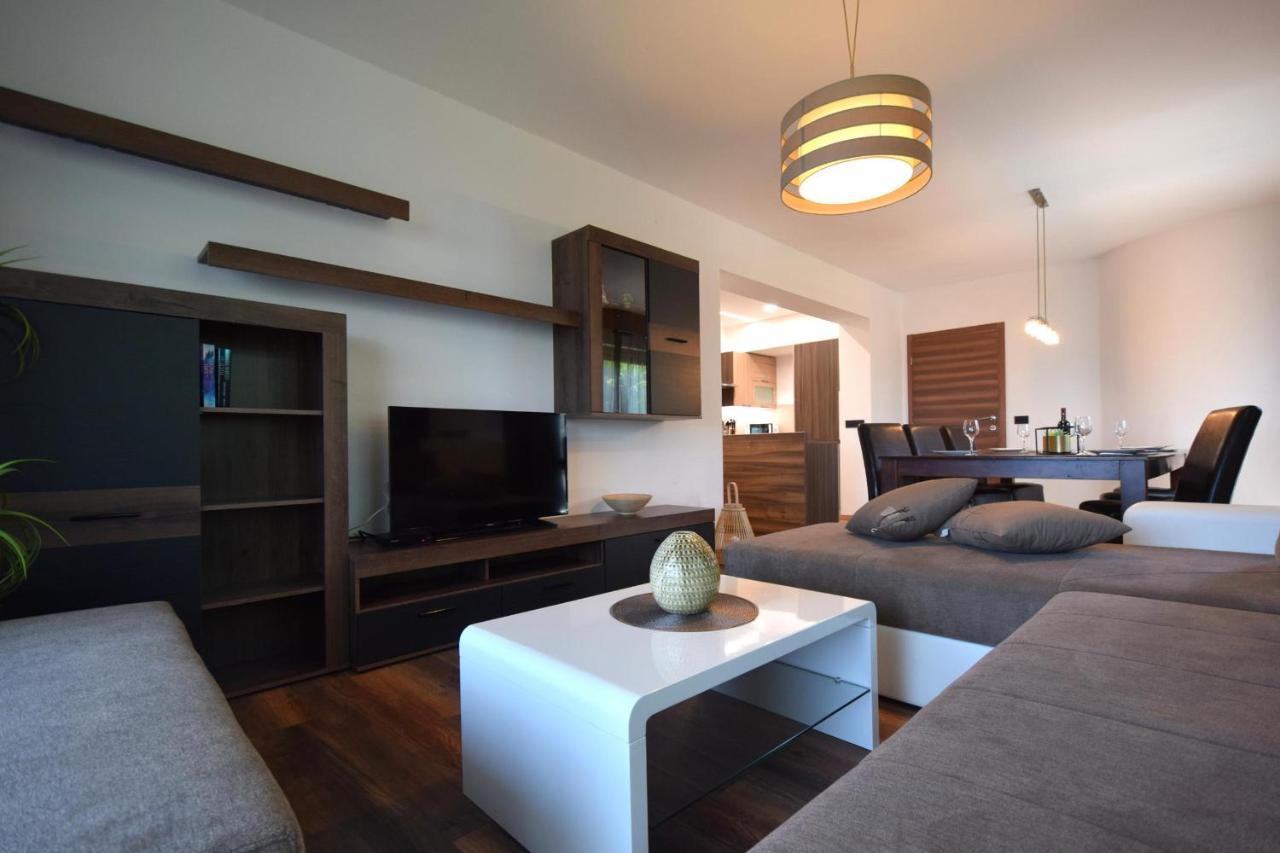 מאלינסקה Apartments Antonija מראה חיצוני תמונה