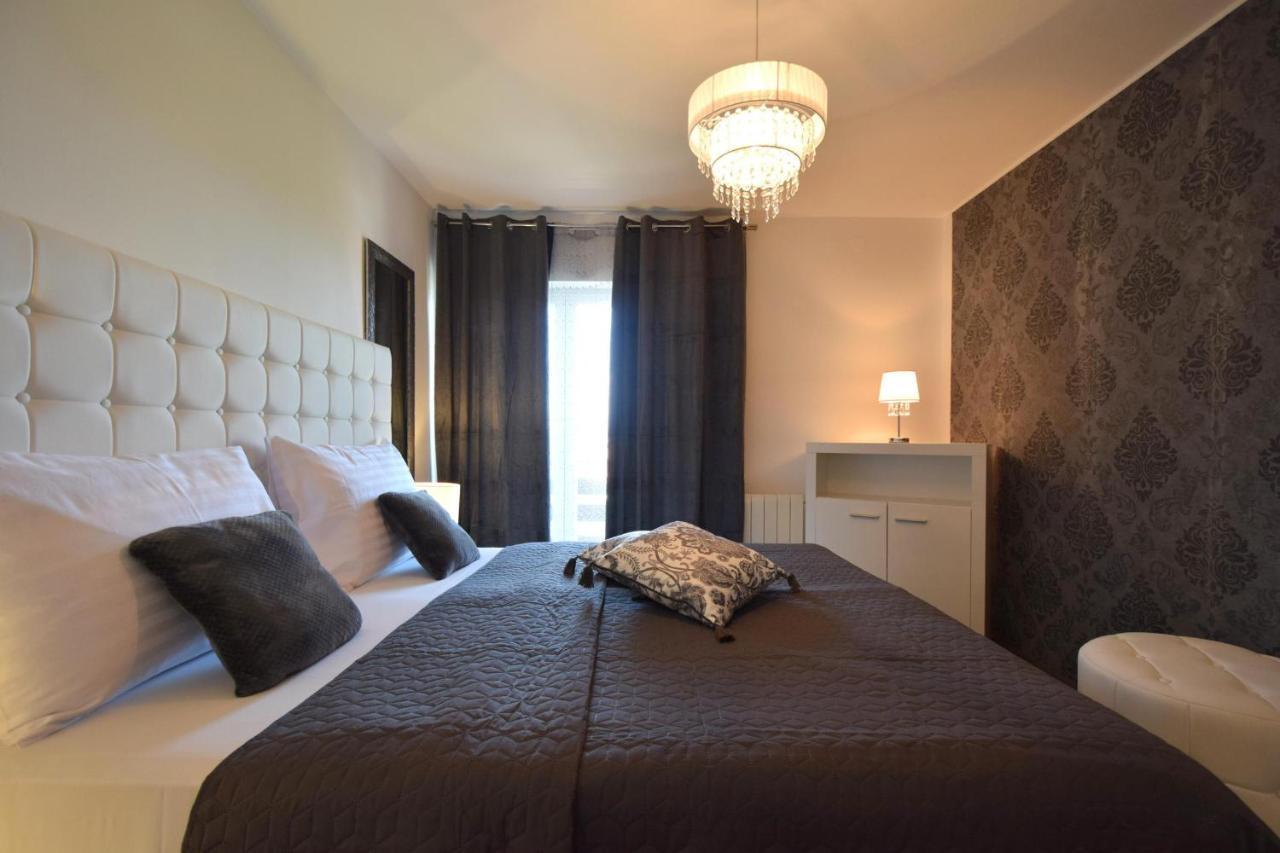 מאלינסקה Apartments Antonija מראה חיצוני תמונה