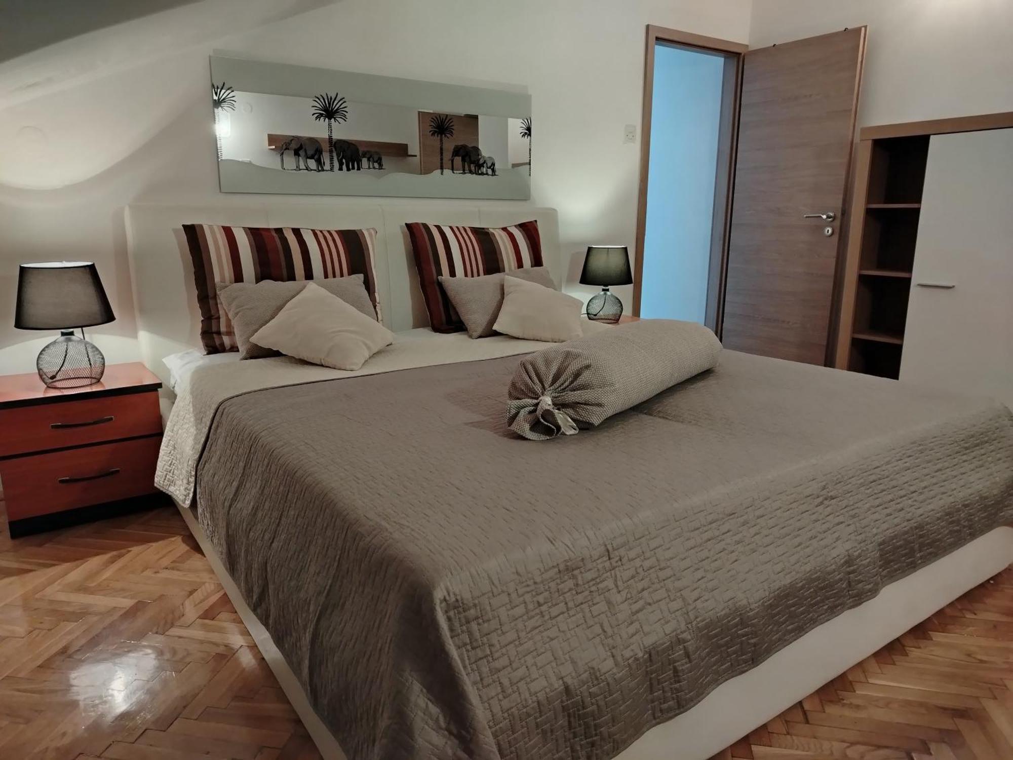 מאלינסקה Apartments Antonija מראה חיצוני תמונה