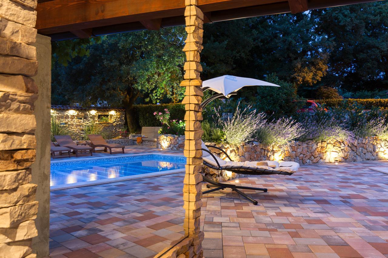 מאלינסקה Apartments Antonija מראה חיצוני תמונה