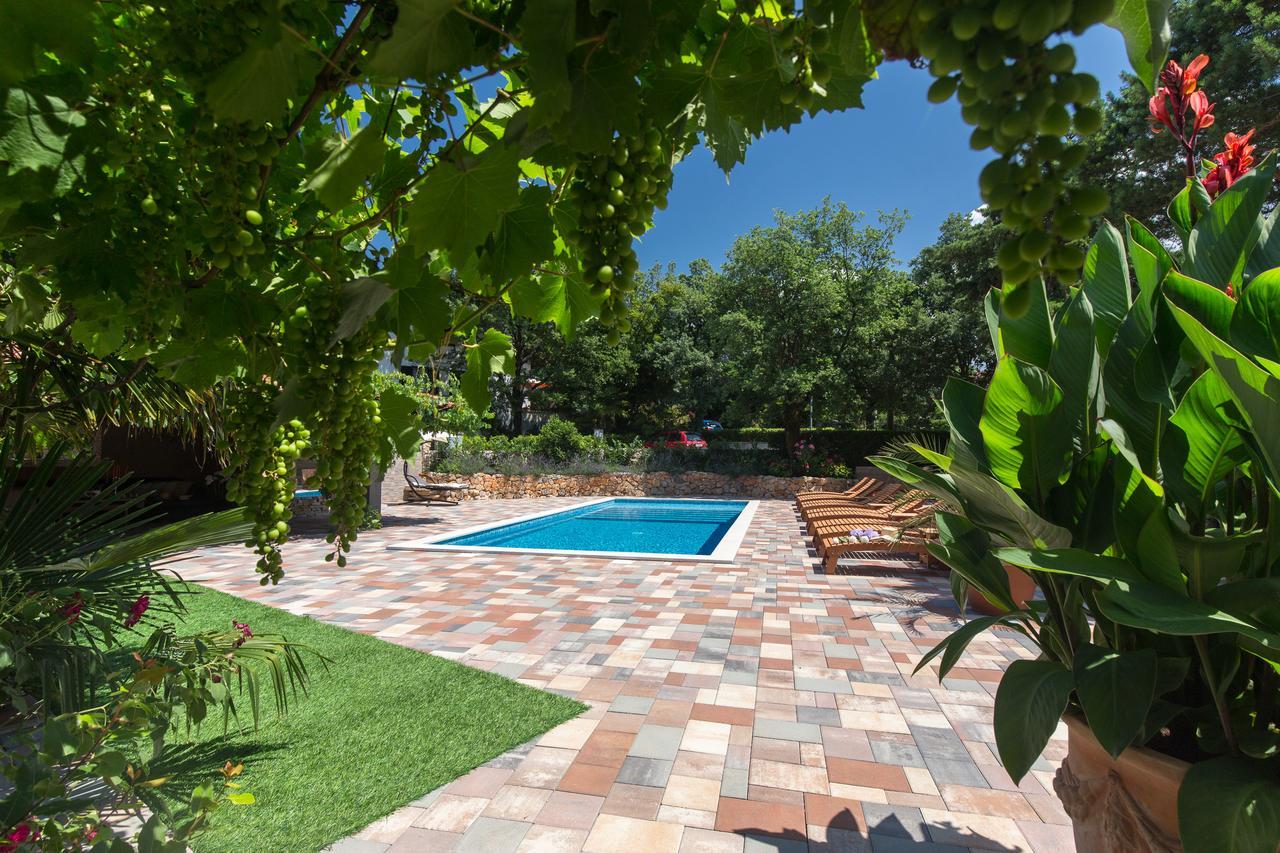 מאלינסקה Apartments Antonija מראה חיצוני תמונה
